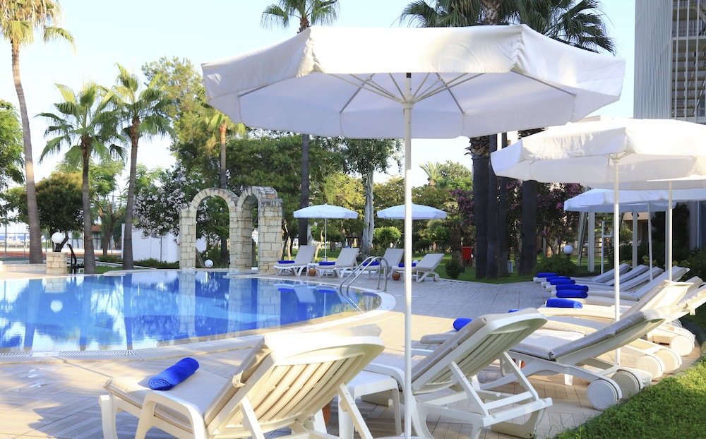 LABRANDA Alantur Resort - All Inclusive — Swimming pool in Alanya