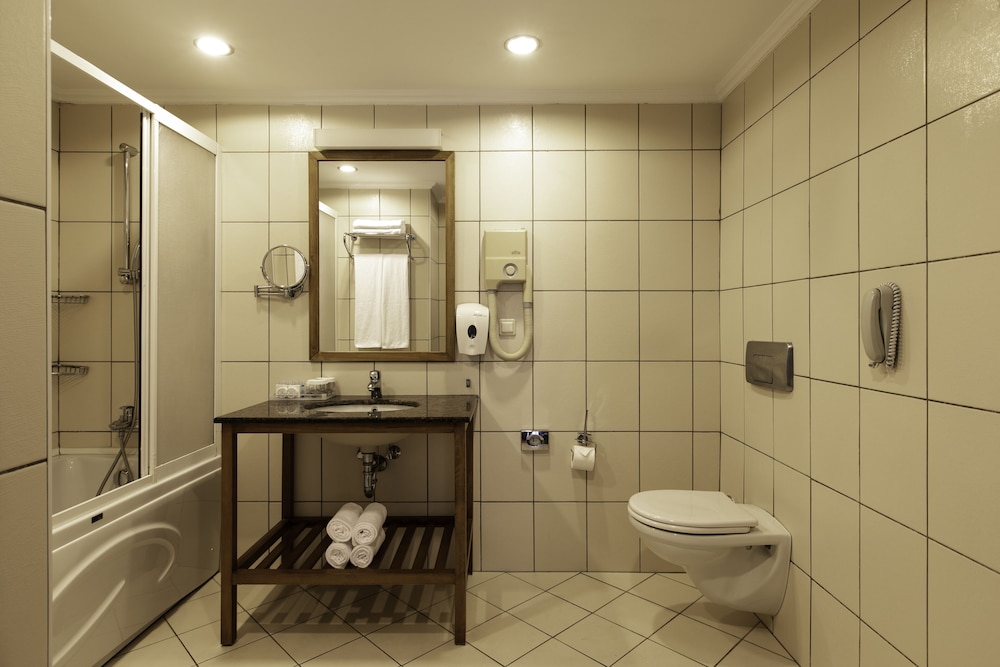 LABRANDA Alantur Resort - All Inclusive — Hotel rooms in Alanya