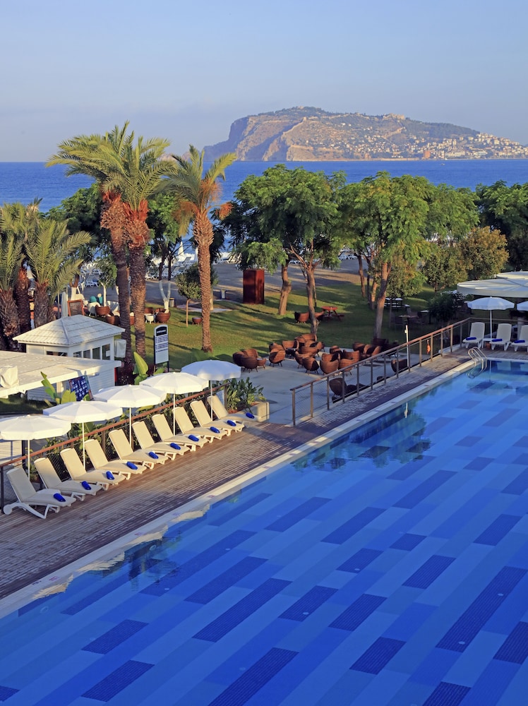 LABRANDA Alantur Resort - All Inclusive — Swimming pool in Alanya