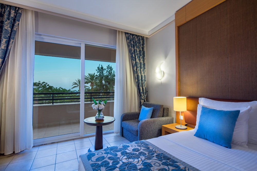 LABRANDA Alantur Resort - All Inclusive — Hotel rooms in Alanya