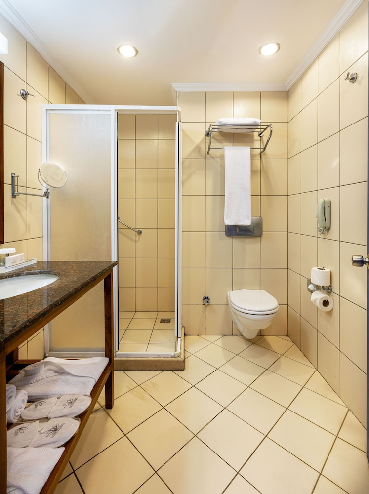 LABRANDA Alantur Resort - All Inclusive — Hotel rooms in Alanya