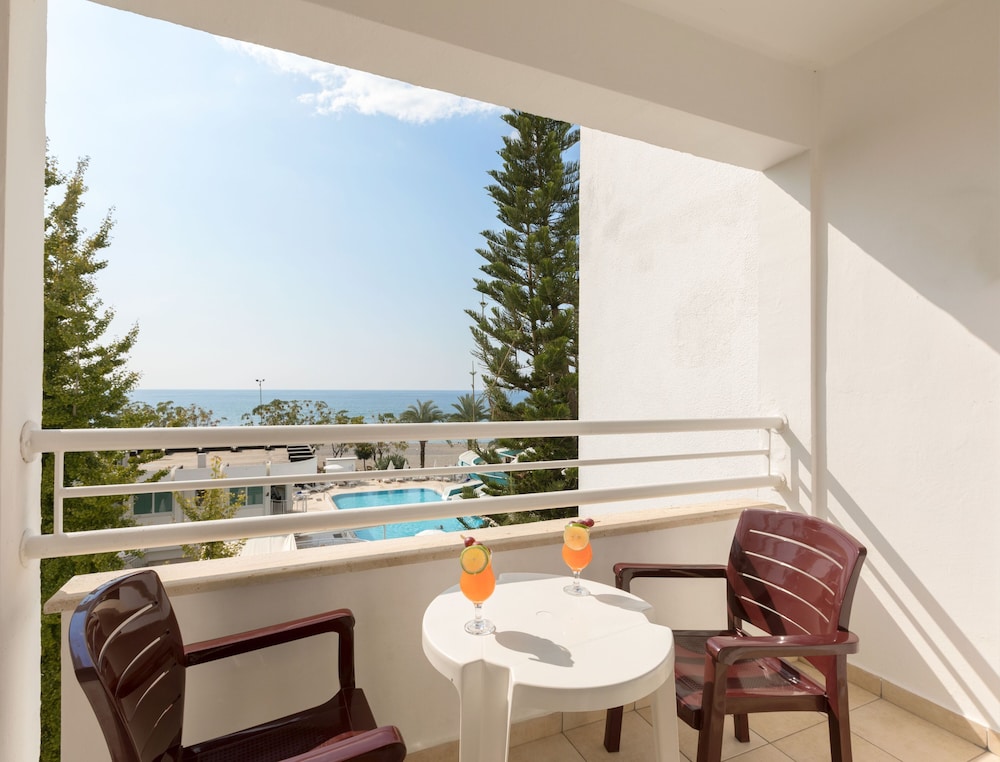 LABRANDA Alantur Resort - All Inclusive — Swimming pool in Alanya