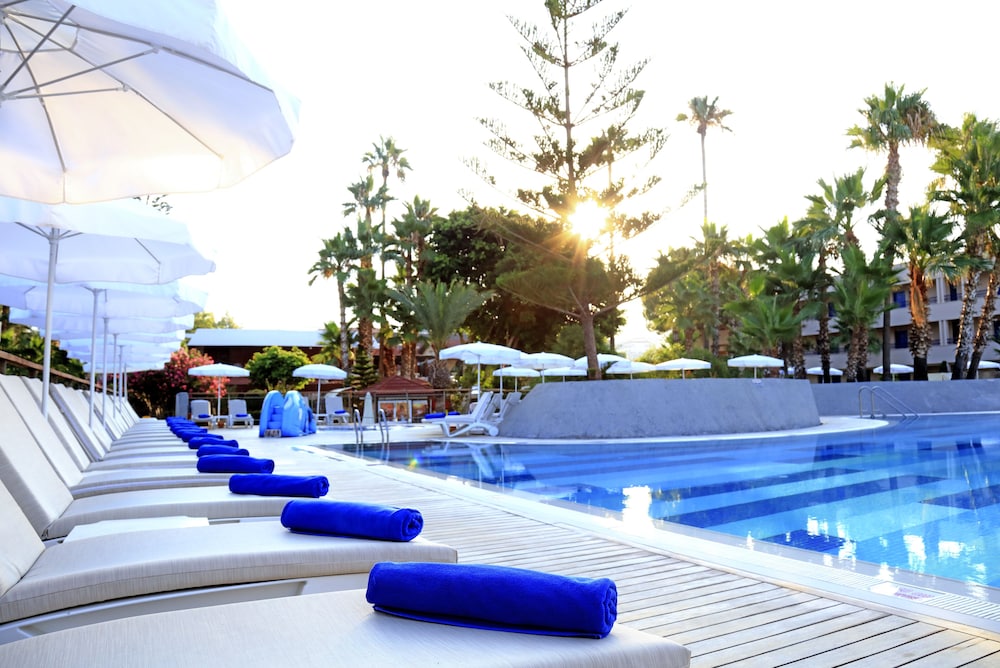 LABRANDA Alantur Resort - All Inclusive — Swimming pool in Alanya