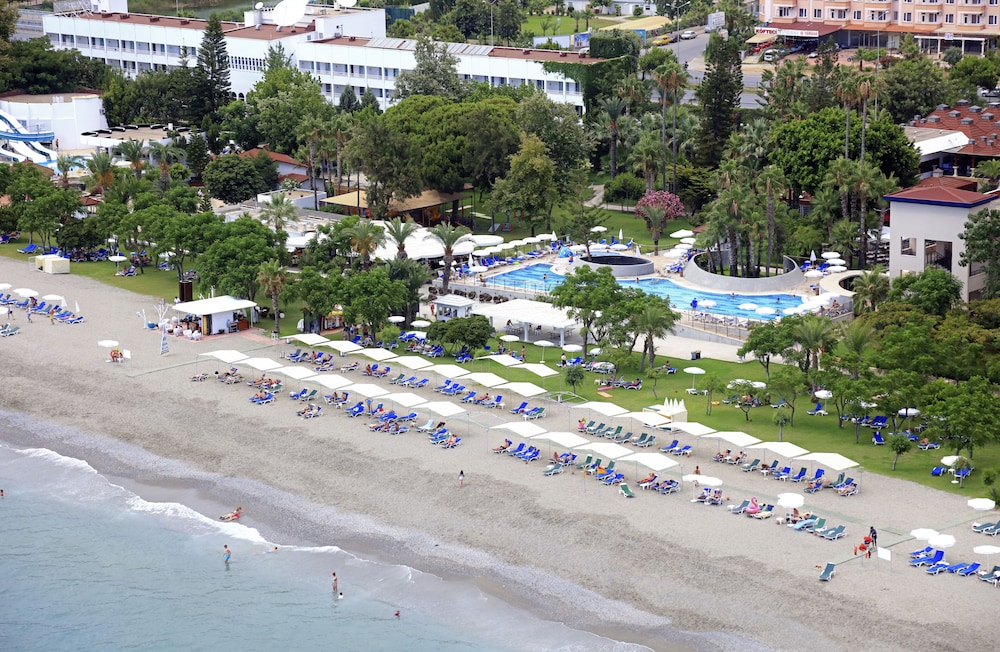 LABRANDA Alantur Resort - All Inclusive — Beach in Alanya