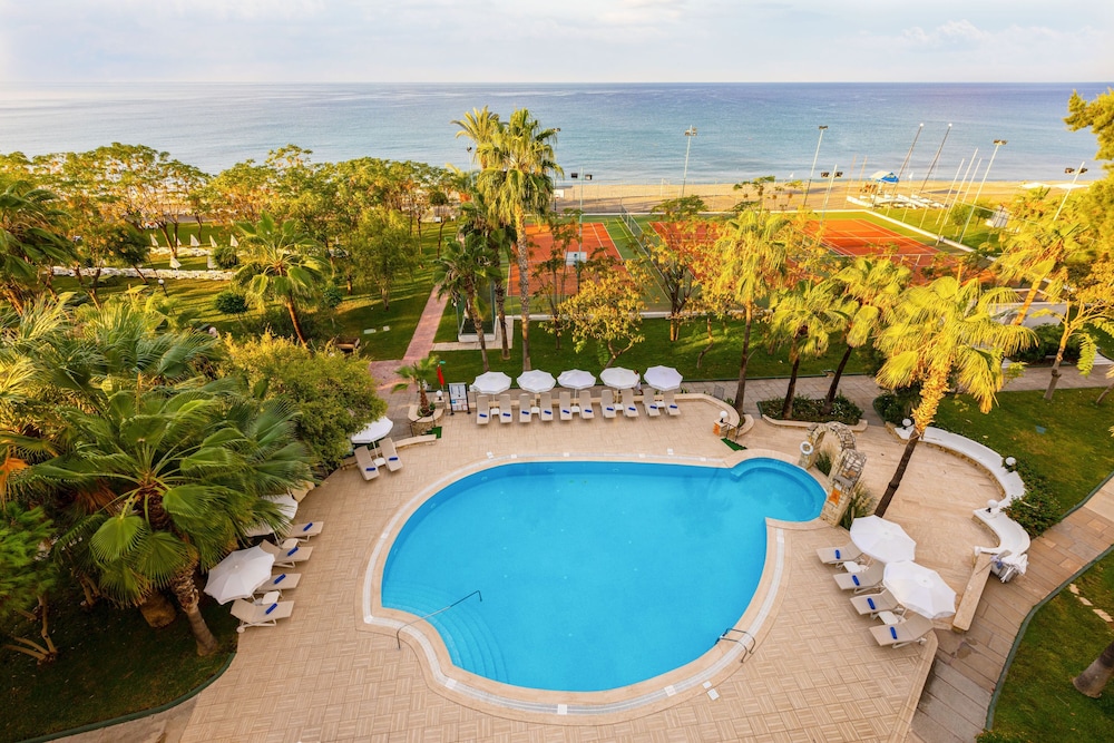 LABRANDA Alantur Resort - All Inclusive — Swimming pool in Alanya