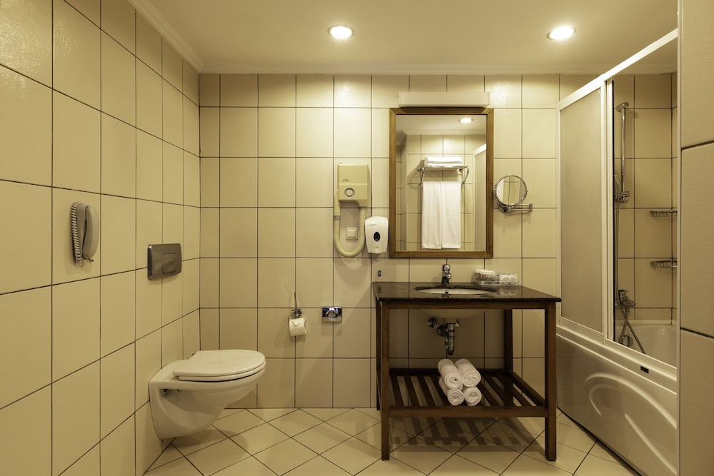 LABRANDA Alantur Resort - All Inclusive — Hotel rooms in Alanya