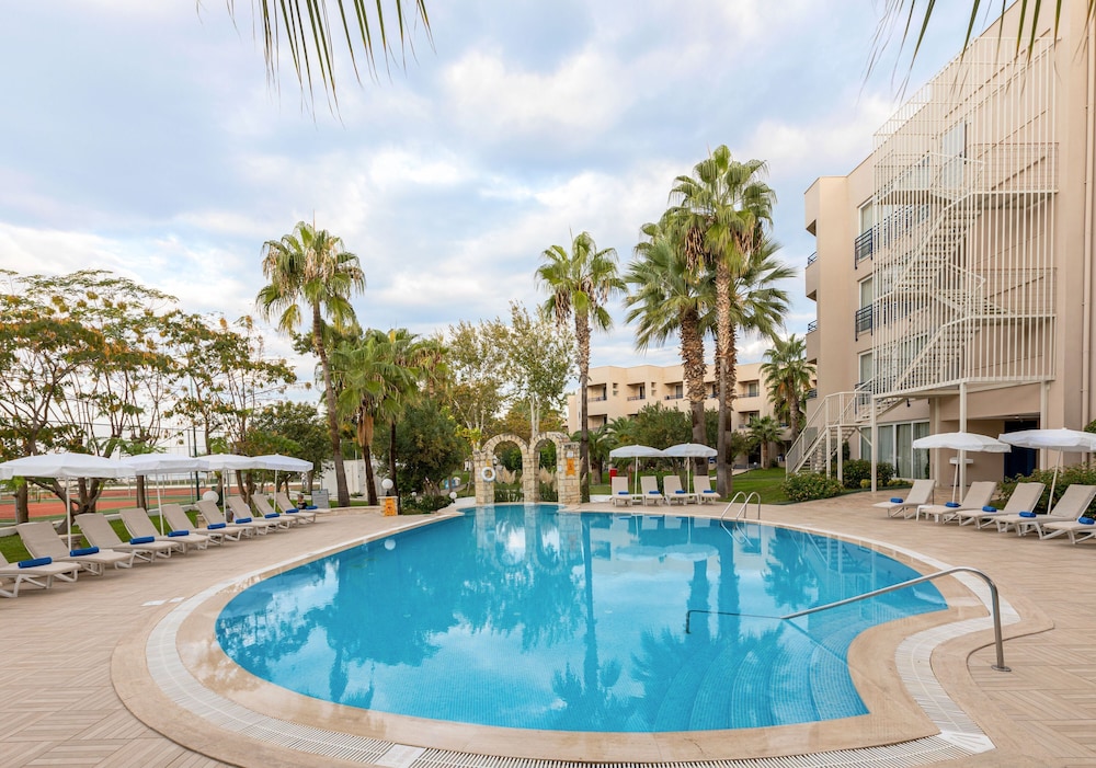 LABRANDA Alantur Resort - All Inclusive — Swimming pool in Alanya