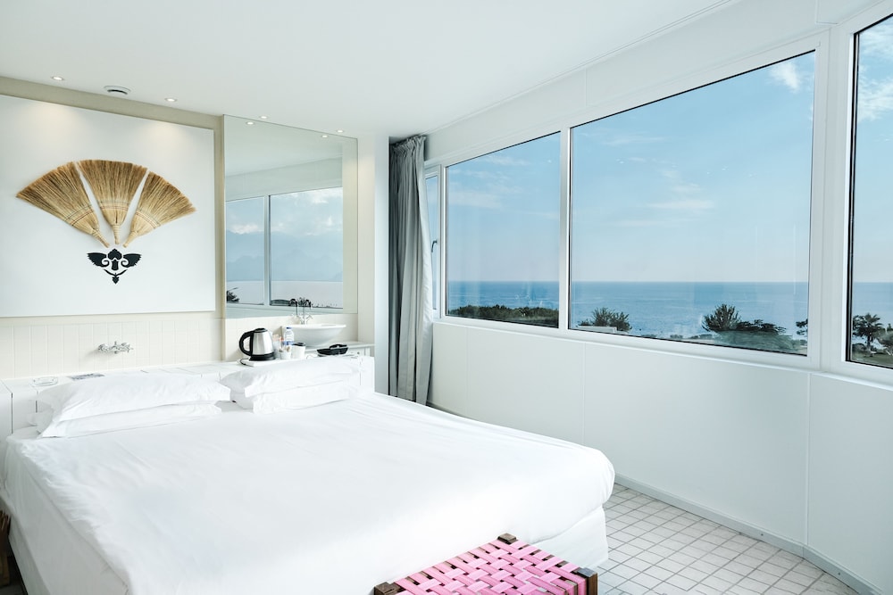 The Marmara Antalya — Hotel rooms in Antalya