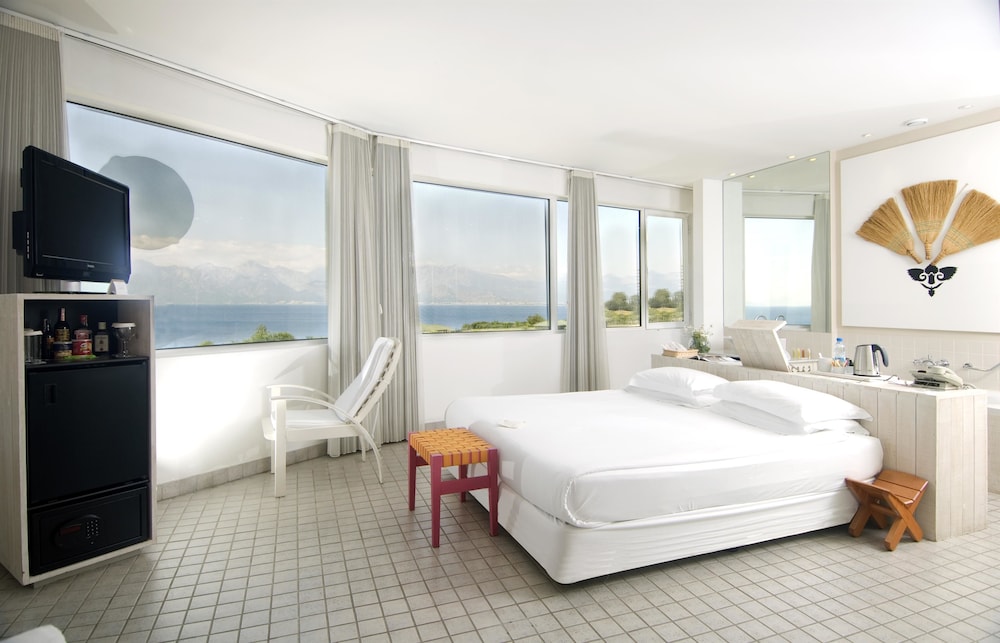 The Marmara Antalya — Hotel rooms in Antalya