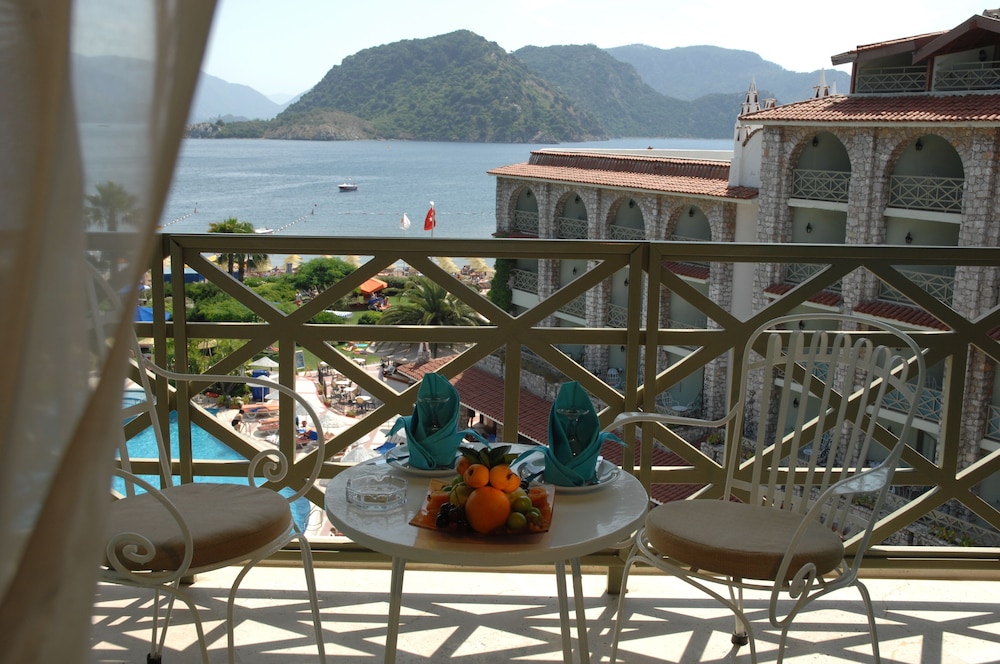 Marti La Perla Hotel - All Inclusive - Adult Only — Hotel rooms in İçmeler, Mugla
