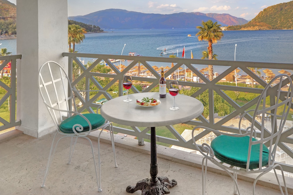 Marti La Perla Hotel - All Inclusive - Adult Only — Hotel rooms in İçmeler, Mugla