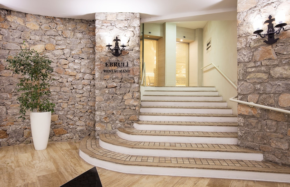 Marti La Perla Hotel - All Inclusive - Adult Only — Hotel building in İçmeler, Mugla