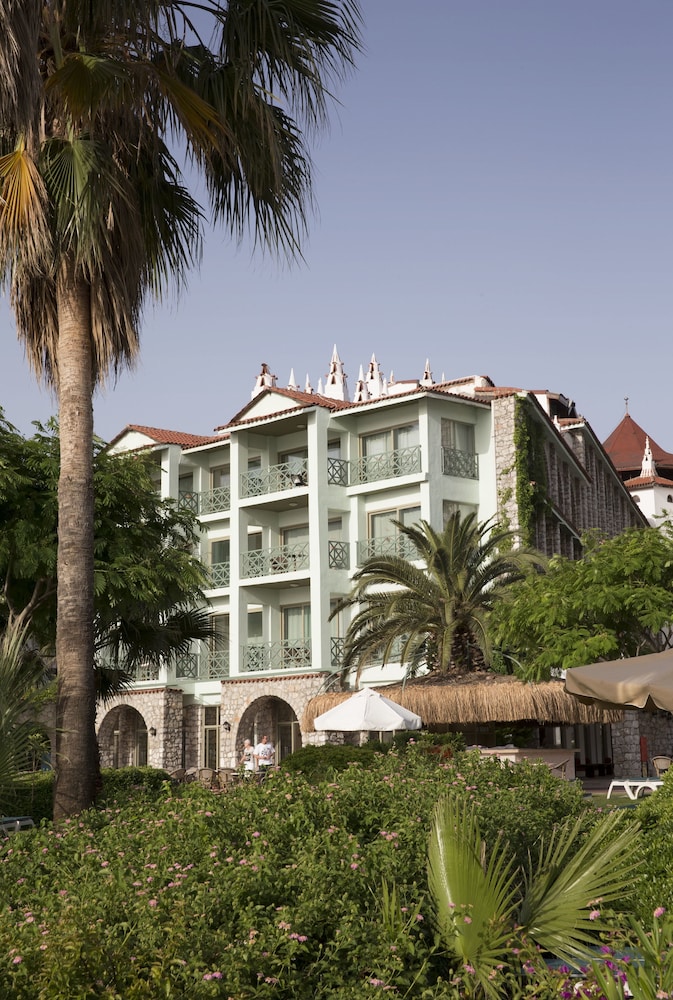 Marti La Perla Hotel - All Inclusive - Adult Only — Hotel building in İçmeler, Mugla