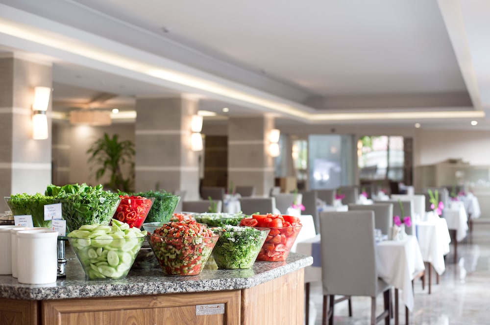Marti La Perla Hotel - All Inclusive - Adult Only — Restaurant & bars in İçmeler, Mugla