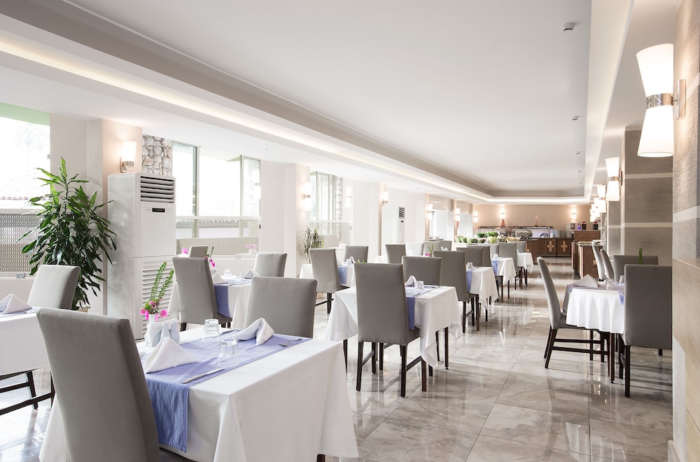 Marti La Perla Hotel - All Inclusive - Adult Only — Restaurant & bars in İçmeler, Mugla