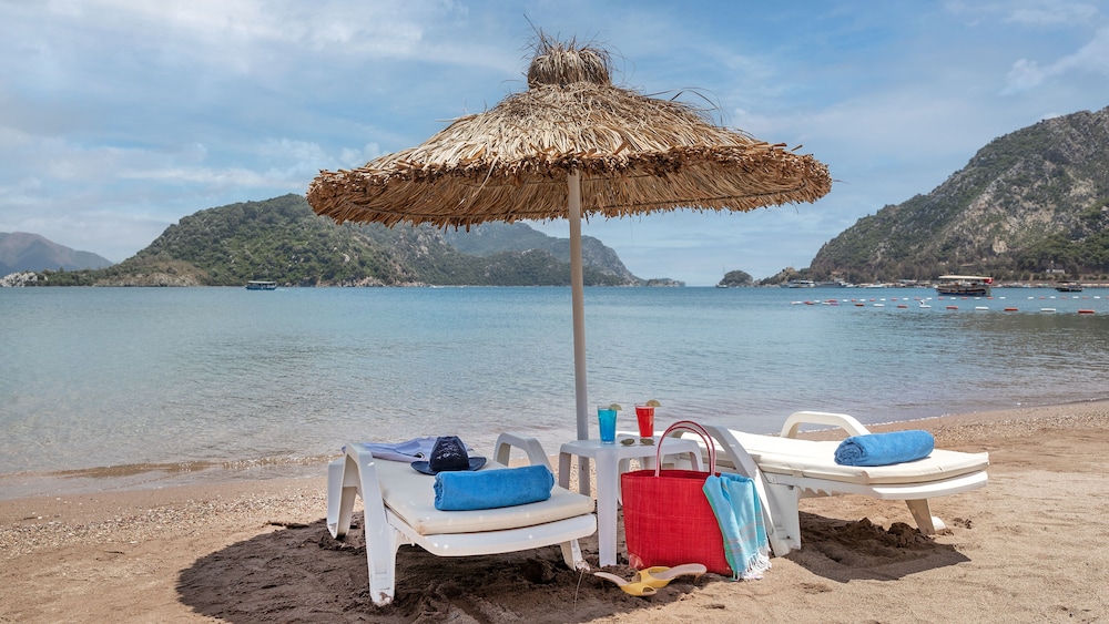 Marti La Perla Hotel - All Inclusive - Adult Only — Beach in İçmeler, Mugla