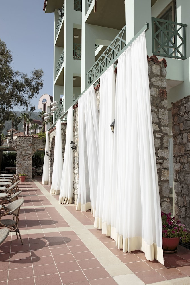 Marti La Perla Hotel - All Inclusive - Adult Only — Hotel building in İçmeler, Mugla