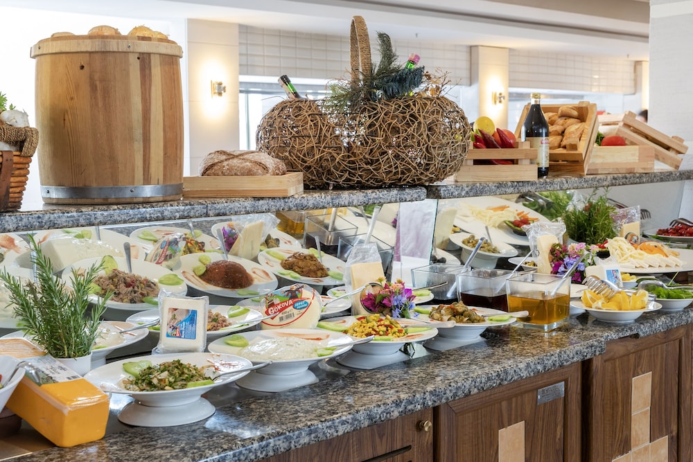 Marti La Perla Hotel - All Inclusive - Adult Only — Restaurant & bars in İçmeler, Mugla