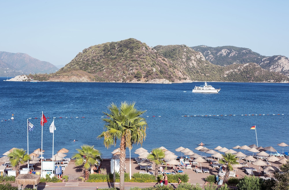 Marti La Perla Hotel - All Inclusive - Adult Only — Beach in İçmeler, Mugla