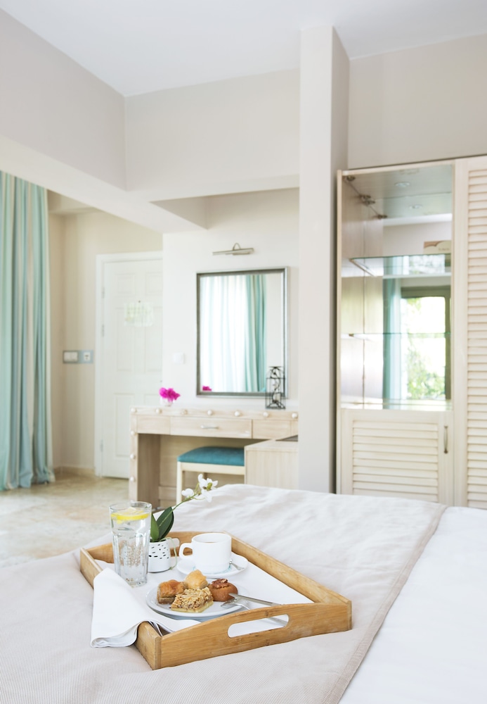 Marti La Perla Hotel - All Inclusive - Adult Only — Hotel rooms in İçmeler, Mugla
