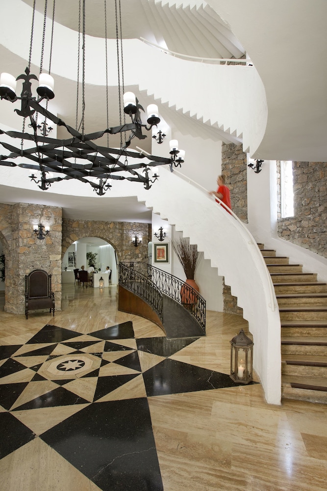 Marti La Perla Hotel - All Inclusive - Adult Only — Hotel building in İçmeler, Mugla