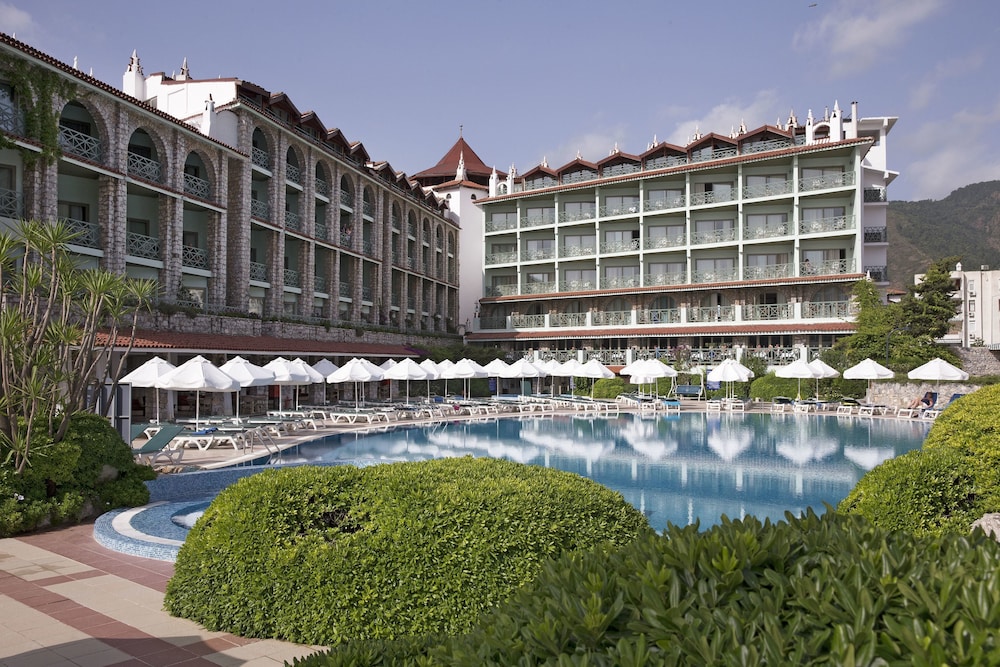 Marti La Perla Hotel - All Inclusive - Adult Only — Hotel building in İçmeler, Mugla