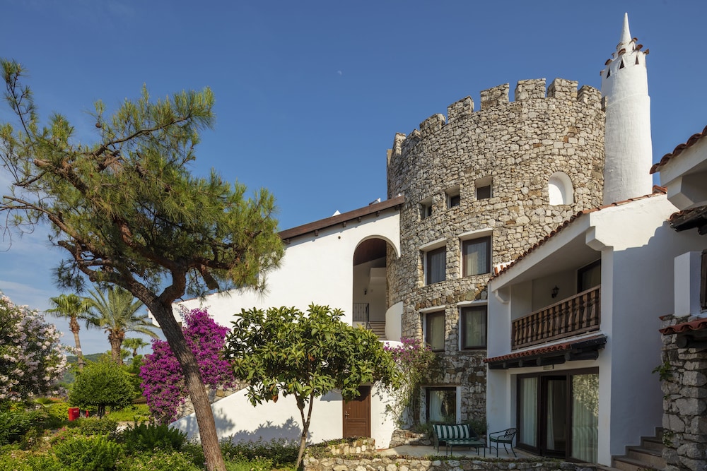 Marti Resort Hotel — Hotel building in İçmeler, Mugla
