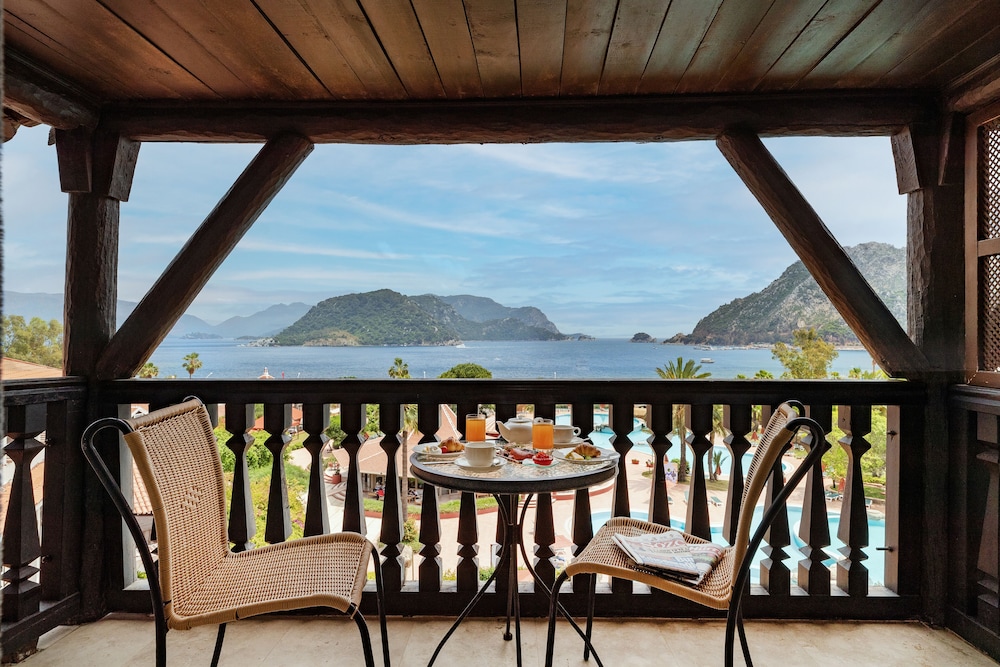 Marti Resort Hotel — Hotel rooms in İçmeler, Mugla