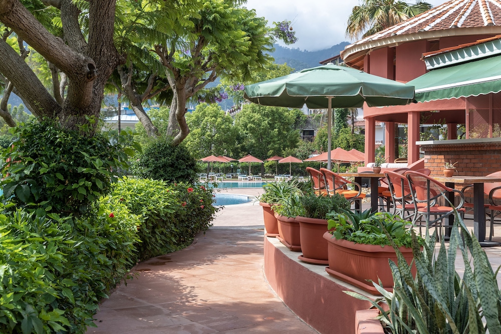 Marti Resort Hotel — Restaurant & bars in İçmeler, Mugla