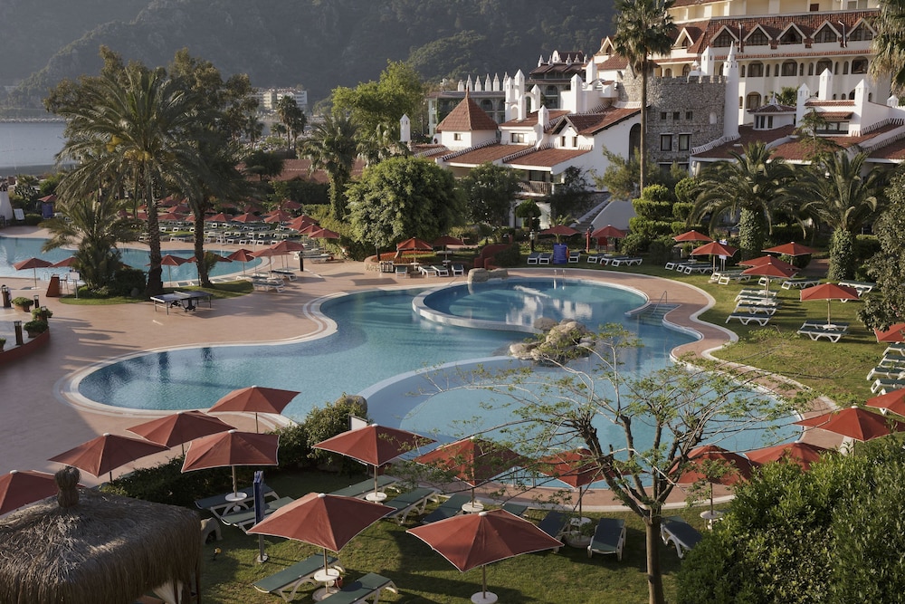 Marti Resort Hotel — Swimming pool in İçmeler, Mugla