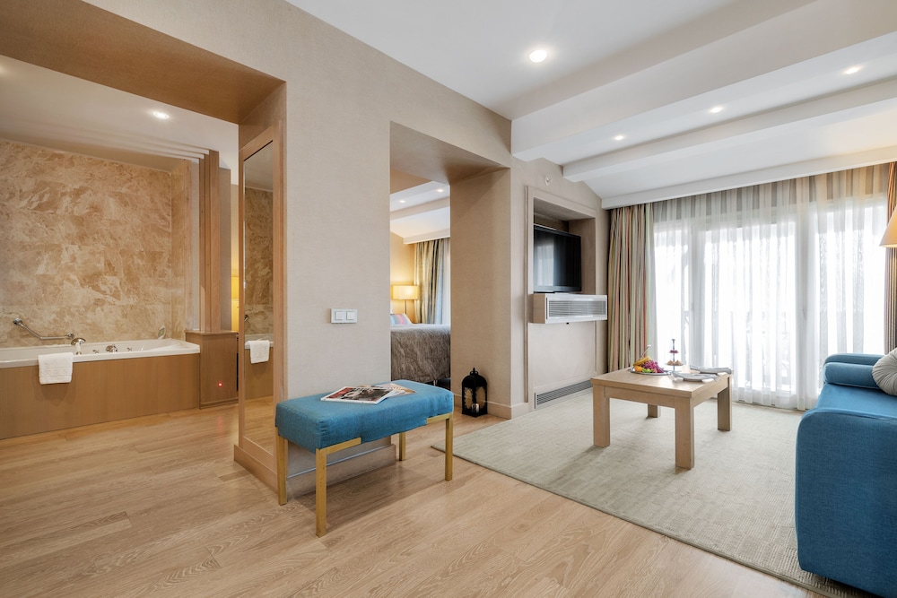 Marti Resort Hotel — Hotel rooms in İçmeler, Mugla