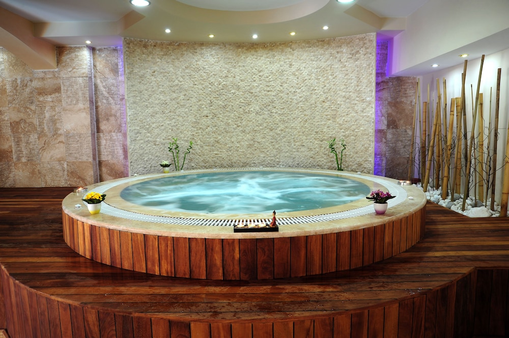 Marti Resort Hotel — Spa in İçmeler, Mugla
