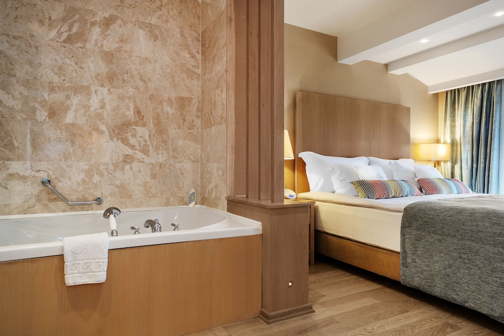 Marti Resort Hotel — Hotel rooms in İçmeler, Mugla