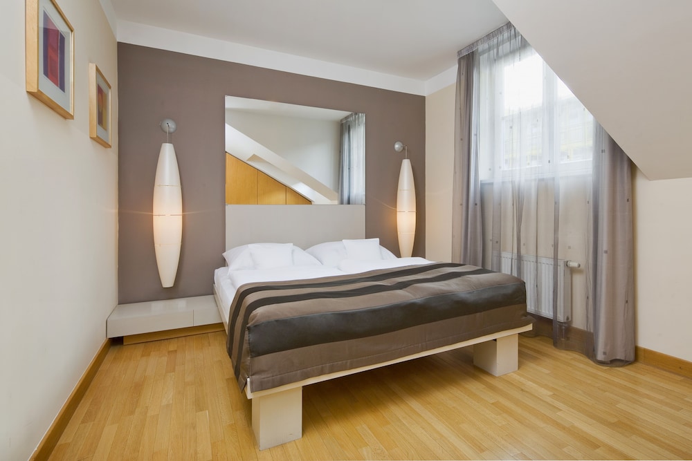 Mamaison Residence Belgicka — Hotel rooms in Prague, Prague