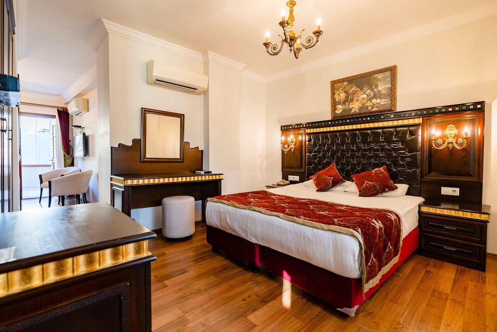 Mediterra Art Hotel — Hotel rooms in Antalya