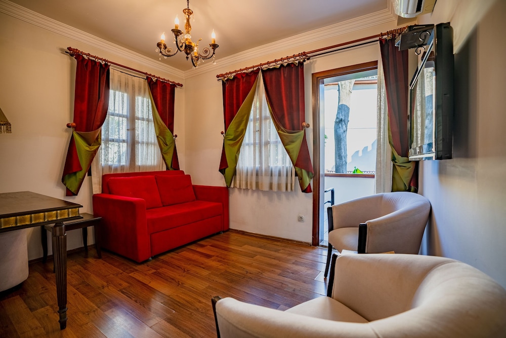 Mediterra Art Hotel — Hotel rooms in Antalya
