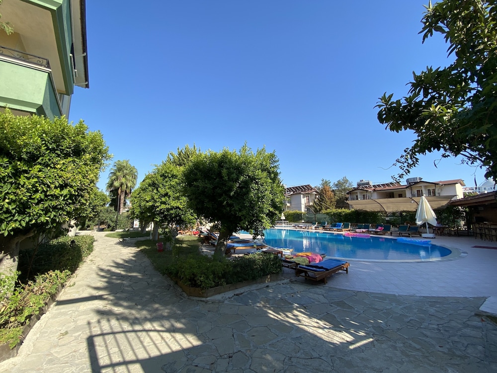 Melissa Garden Apart Hotel — Swimming pool in Side