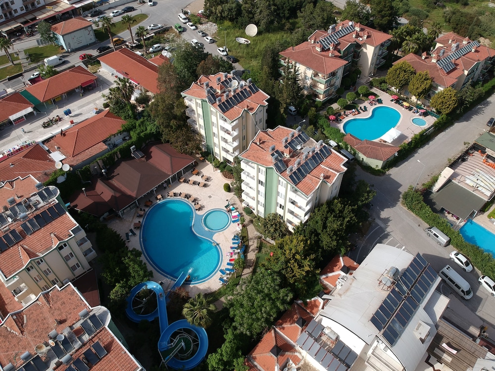 Melissa Garden Apart Hotel — Hotel building in Side