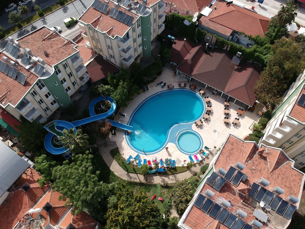 Melissa Garden Apart Hotel — Swimming pool in Side