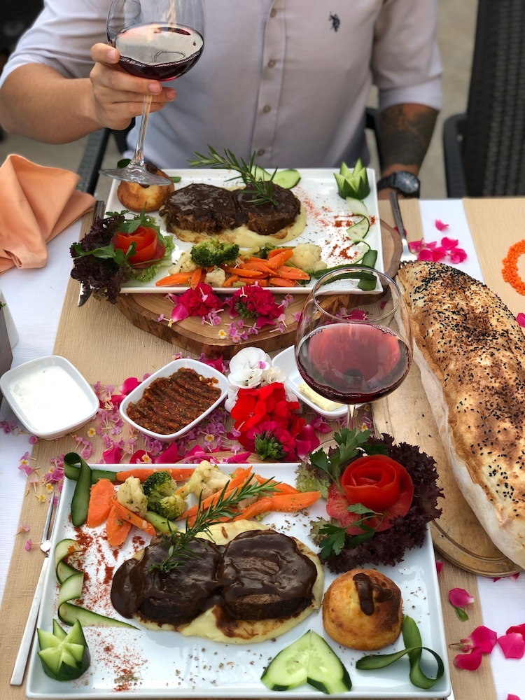 Melissa Garden Apart Hotel — Restaurant & bars in Side