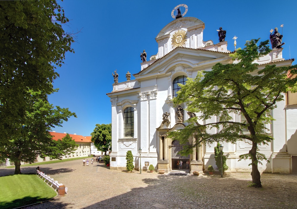 Hotel Monastery - zdjęcie 3
