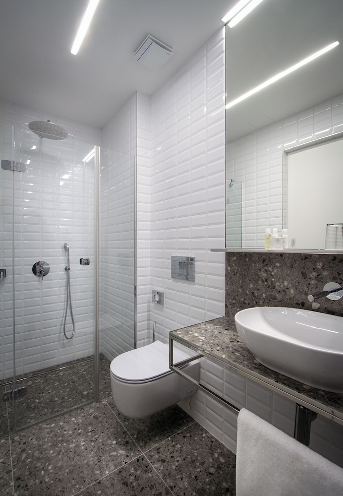 Hotel Mucha — Hotel rooms in Prague, Prague