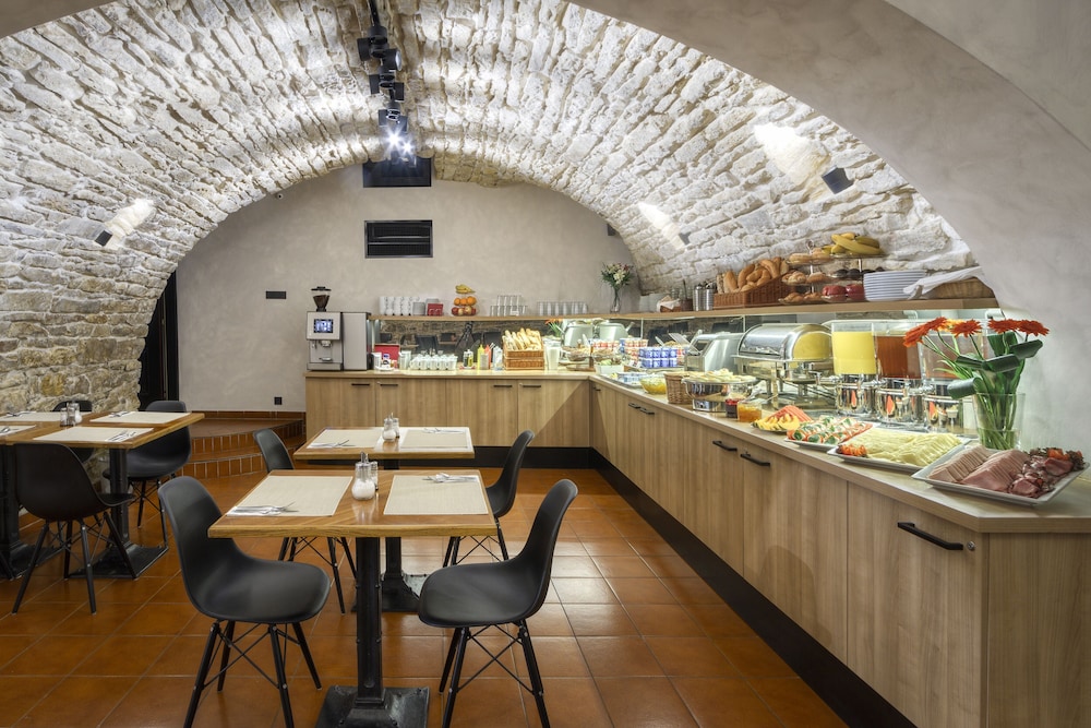 Hotel Mucha — Restaurant & bars in Prague, Prague
