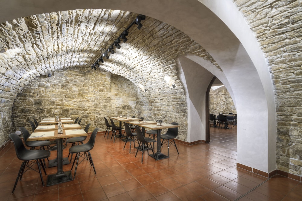 Hotel Mucha — Restaurant & bars in Prague, Prague