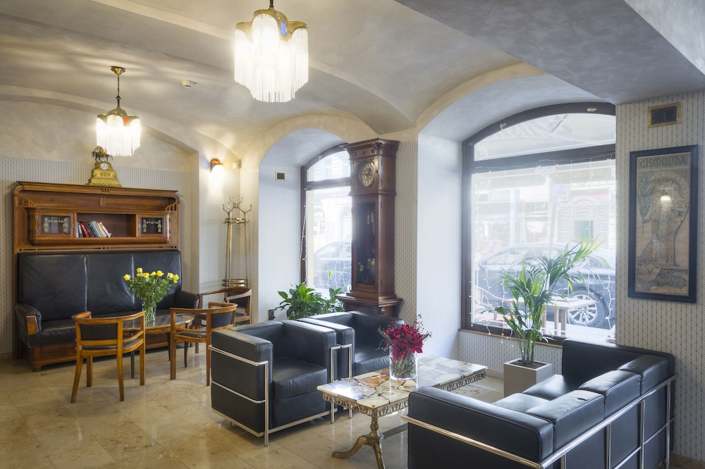 Hotel Mucha — Hotel building in Prague, Prague