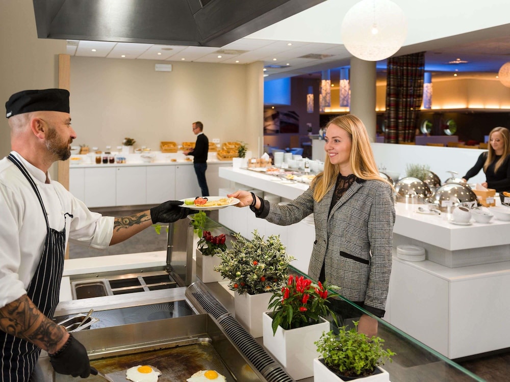 Novotel Praha Wenceslas Square — Restaurant & bars in Prague, Prague