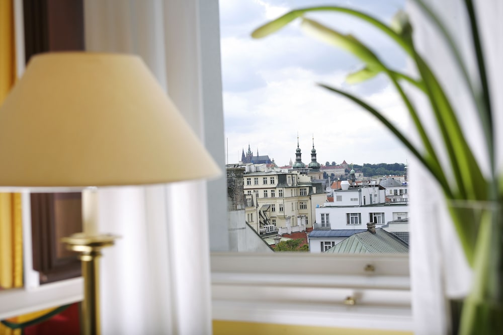Art Nouveau Palace Hotel — Hotel rooms in Prague, Prague