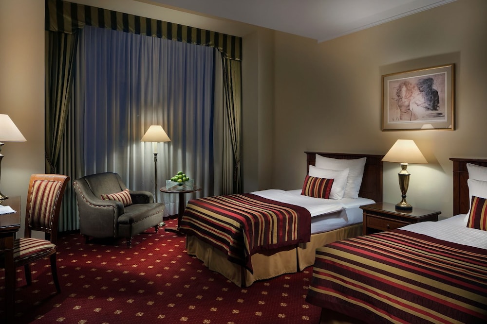 Art Nouveau Palace Hotel — Hotel rooms in Prague, Prague