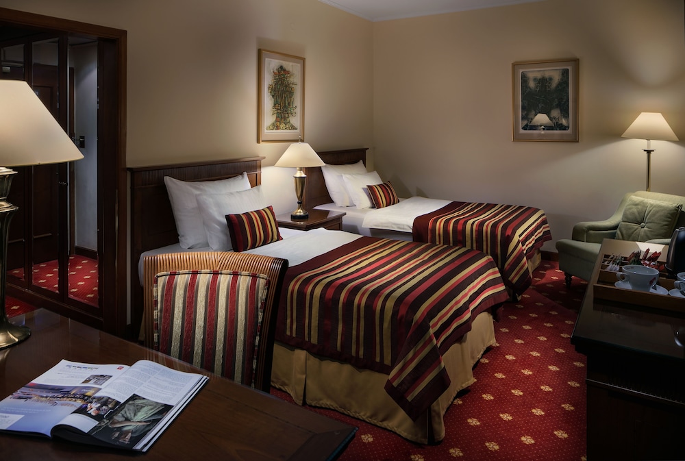 Art Nouveau Palace Hotel — Hotel rooms in Prague, Prague