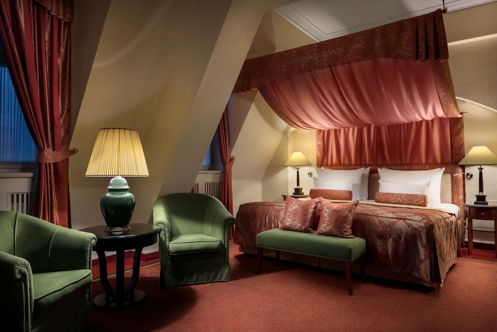 Art Nouveau Palace Hotel — Hotel rooms in Prague, Prague